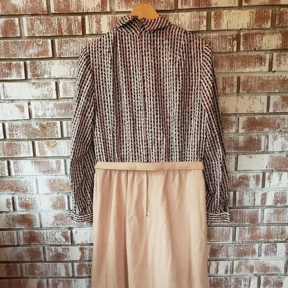 Vintage California Girl Bow Geometric Stripe Belted Midi Dress Tan Black - Picture 4 of 8